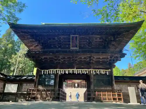 仙台東照宮の{uncategorized: "未分類", other: "その他", undefined: "問題あり", building: "その他建物", grave: "お墓", sacred_gate: "鳥居", guardian: "狛犬", statue: "像", buddha: "仏像", history: "歴史", nature: "自然", garden: "庭園", animal: "動物", pagoda: "塔", temizu: "手水舎", mountain_gate: "山門・神門", sanctuary: "本殿・本堂", subordinate: "末社・摂社", art: "芸術", scenery: "景色", jizo: "地蔵", ema: "絵馬", goshuin: "御朱印", omikuji: "おみくじ", items: "授与品その他", amulet: "お守り", goshuincho: "御朱印帳", eats: "食事", festival: "お祭り", votive_dance: "神楽", shichigosan: "七五三参", wedding: "結婚式", experience: "体験その他", initially: "初詣", around: "周辺", anti_infection: "感染症対策"}