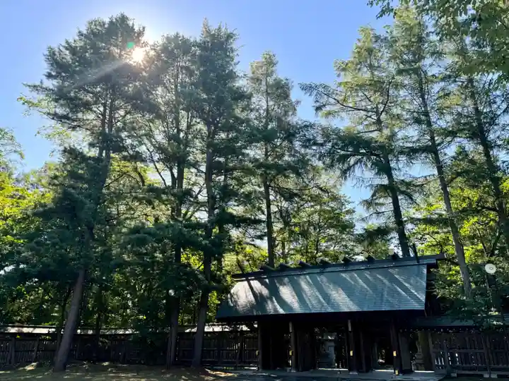 帯廣神社の山門・神門