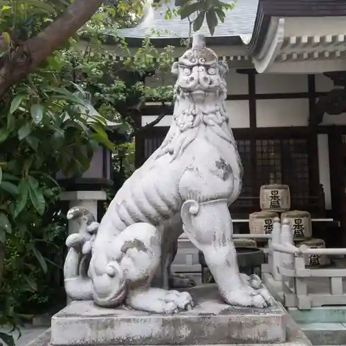 鳥越神社の狛犬