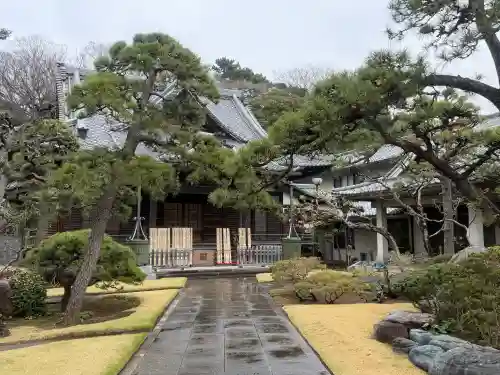 照栄院の{uncategorized: "未分類", other: "その他", undefined: "問題あり", building: "その他建物", grave: "お墓", sacred_gate: "鳥居", guardian: "狛犬", statue: "像", buddha: "仏像", history: "歴史", nature: "自然", garden: "庭園", animal: "動物", pagoda: "塔", temizu: "手水舎", mountain_gate: "山門・神門", sanctuary: "本殿・本堂", subordinate: "末社・摂社", art: "芸術", scenery: "景色", jizo: "地蔵", ema: "絵馬", goshuin: "御朱印", omikuji: "おみくじ", items: "授与品その他", amulet: "お守り", goshuincho: "御朱印帳", eats: "食事", festival: "お祭り", votive_dance: "神楽", shichigosan: "七五三参", wedding: "結婚式", experience: "体験その他", initially: "初詣", around: "周辺", anti_infection: "感染症対策"}