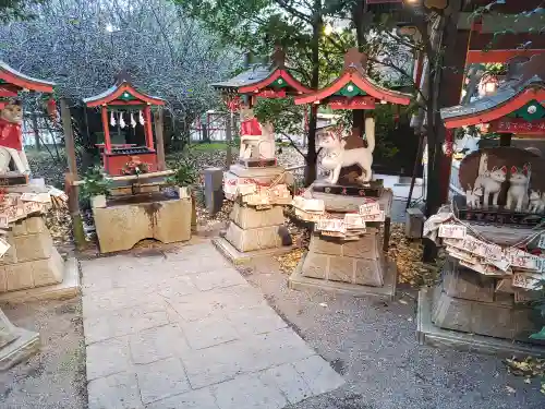 冠稲荷神社の末社