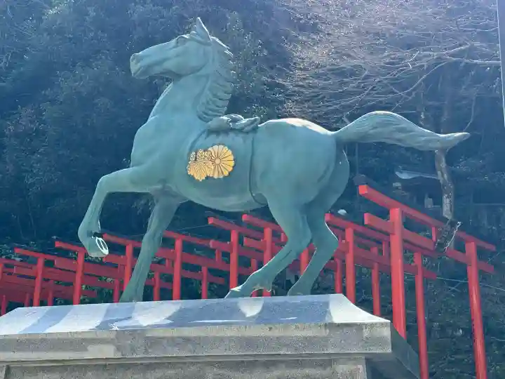 伊奈波神社の{uncategorized: "未分類", other: "その他", undefined: "問題あり", building: "その他建物", grave: "お墓", sacred_gate: "鳥居", guardian: "狛犬", statue: "像", buddha: "仏像", history: "歴史", nature: "自然", garden: "庭園", animal: "動物", pagoda: "塔", temizu: "手水舎", mountain_gate: "山門・神門", sanctuary: "本殿・本堂", subordinate: "末社・摂社", art: "芸術", scenery: "景色", jizo: "地蔵", ema: "絵馬", goshuin: "御朱印", omikuji: "おみくじ", items: "授与品その他", amulet: "お守り", goshuincho: "御朱印帳", eats: "食事", festival: "お祭り", votive_dance: "神楽", shichigosan: "七五三参", wedding: "結婚式", experience: "体験その他", initially: "初詣", around: "周辺", anti_infection: "感染症対策"}