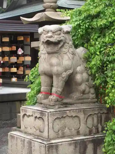 開口神社の狛犬