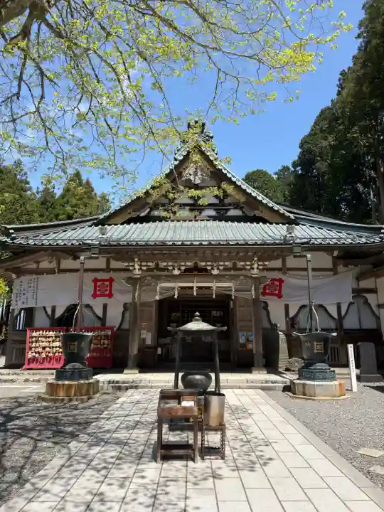 久遠寺の{uncategorized: "未分類", other: "その他", undefined: "問題あり", building: "その他建物", grave: "お墓", sacred_gate: "鳥居", guardian: "狛犬", statue: "像", buddha: "仏像", history: "歴史", nature: "自然", garden: "庭園", animal: "動物", pagoda: "塔", temizu: "手水舎", mountain_gate: "山門・神門", sanctuary: "本殿・本堂", subordinate: "末社・摂社", art: "芸術", scenery: "景色", jizo: "地蔵", ema: "絵馬", goshuin: "御朱印", omikuji: "おみくじ", items: "授与品その他", amulet: "お守り", goshuincho: "御朱印帳", eats: "食事", festival: "お祭り", votive_dance: "神楽", shichigosan: "七五三参", wedding: "結婚式", experience: "体験その他", initially: "初詣", around: "周辺", anti_infection: "感染症対策"}