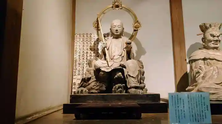 円応寺の本殿・本堂