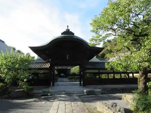 天寧寺の山門