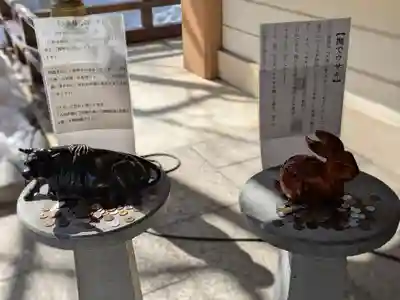 彌彦神社　(伊夜日子神社)の像