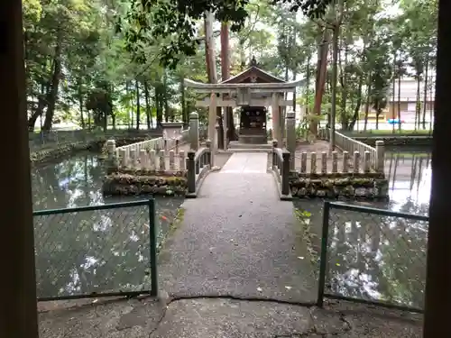 伊和神社の末社