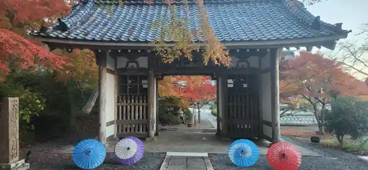 宝蔵寺の山門・神門