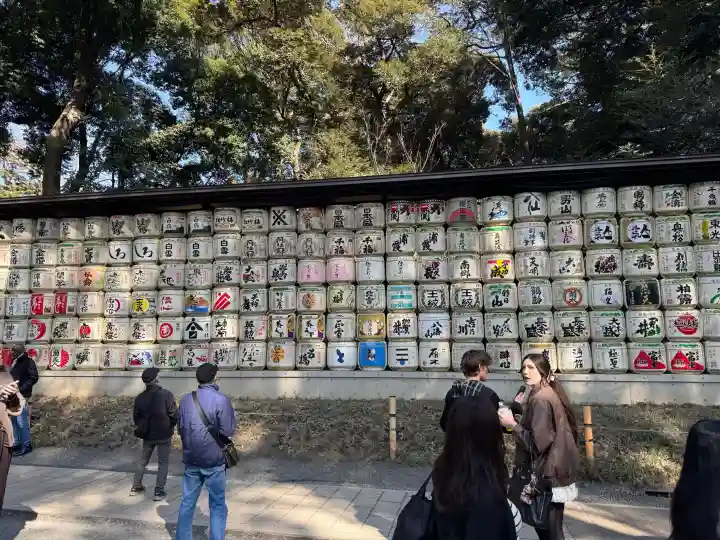 明治神宮の{uncategorized: "未分類", other: "その他", undefined: "問題あり", building: "その他建物", grave: "お墓", sacred_gate: "鳥居", guardian: "狛犬", statue: "像", buddha: "仏像", history: "歴史", nature: "自然", garden: "庭園", animal: "動物", pagoda: "塔", temizu: "手水舎", mountain_gate: "山門・神門", sanctuary: "本殿・本堂", subordinate: "末社・摂社", art: "芸術", scenery: "景色", jizo: "地蔵", ema: "絵馬", goshuin: "御朱印", omikuji: "おみくじ", items: "授与品その他", amulet: "お守り", goshuincho: "御朱印帳", eats: "食事", festival: "お祭り", votive_dance: "神楽", shichigosan: "七五三参", wedding: "結婚式", experience: "体験その他", initially: "初詣", around: "周辺", anti_infection: "感染症対策"}