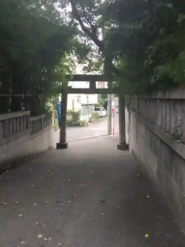 幡ケ谷氷川神社の鳥居