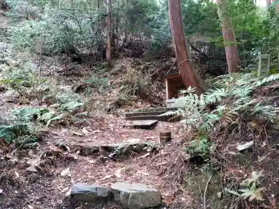 國狭槌神社の{uncategorized: "未分類", other: "その他", undefined: "問題あり", building: "その他建物", grave: "お墓", sacred_gate: "鳥居", guardian: "狛犬", statue: "像", buddha: "仏像", history: "歴史", nature: "自然", garden: "庭園", animal: "動物", pagoda: "塔", temizu: "手水舎", mountain_gate: "山門・神門", sanctuary: "本殿・本堂", subordinate: "末社・摂社", art: "芸術", scenery: "景色", jizo: "地蔵", ema: "絵馬", goshuin: "御朱印", omikuji: "おみくじ", items: "授与品その他", amulet: "お守り", goshuincho: "御朱印帳", eats: "食事", festival: "お祭り", votive_dance: "神楽", shichigosan: "七五三参", wedding: "結婚式", experience: "体験その他", initially: "初詣", around: "周辺", anti_infection: "感染症対策"}