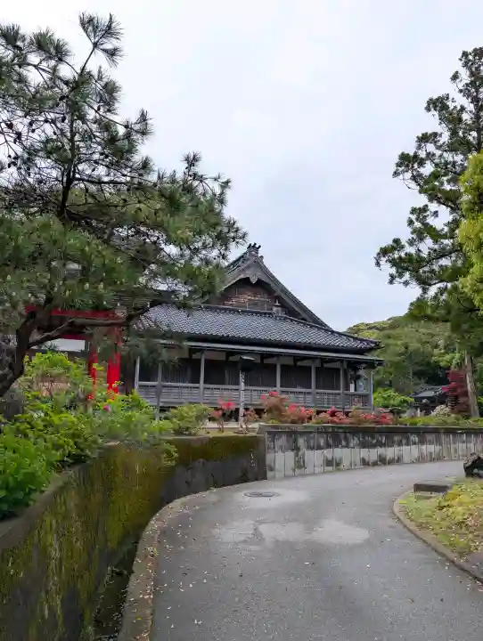 正覚院の{uncategorized: "未分類", other: "その他", undefined: "問題あり", building: "その他建物", grave: "お墓", sacred_gate: "鳥居", guardian: "狛犬", statue: "像", buddha: "仏像", history: "歴史", nature: "自然", garden: "庭園", animal: "動物", pagoda: "塔", temizu: "手水舎", mountain_gate: "山門・神門", sanctuary: "本殿・本堂", subordinate: "末社・摂社", art: "芸術", scenery: "景色", jizo: "地蔵", ema: "絵馬", goshuin: "御朱印", omikuji: "おみくじ", items: "授与品その他", amulet: "お守り", goshuincho: "御朱印帳", eats: "食事", festival: "お祭り", votive_dance: "神楽", shichigosan: "七五三参", wedding: "結婚式", experience: "体験その他", initially: "初詣", around: "周辺", anti_infection: "感染症対策"}