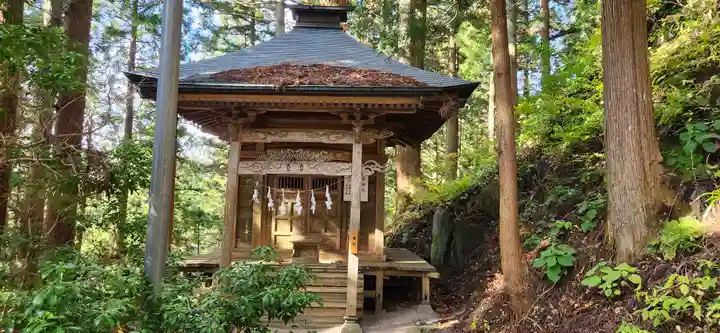 木幡山隠津島神社(二本松市)の末社・摂社