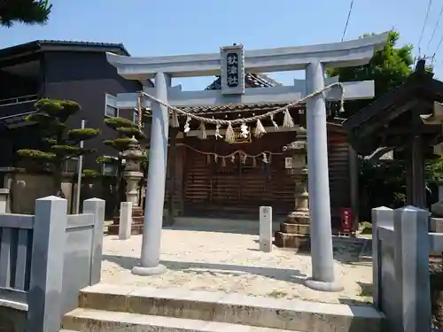 秋津神社の鳥居