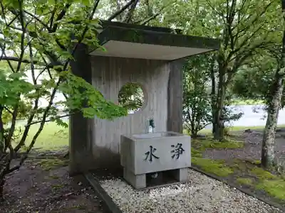 諏訪神社の手水舎