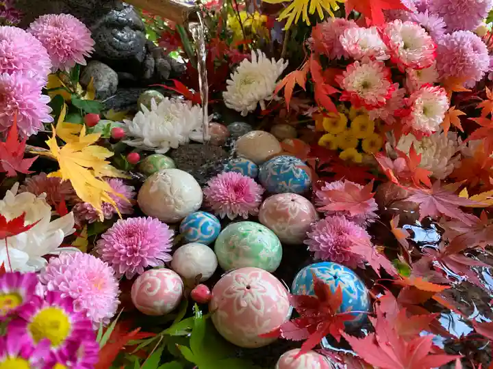滑川神社 - 仕事と子どもの守り神の手水舎