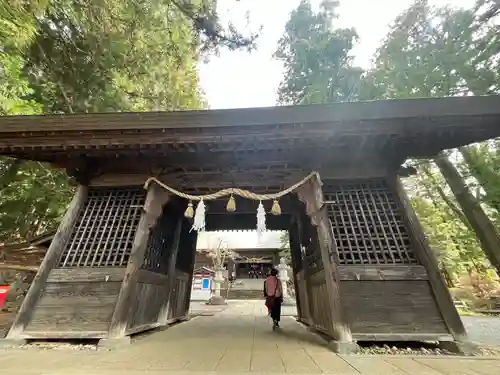 河口浅間神社の山門・神門