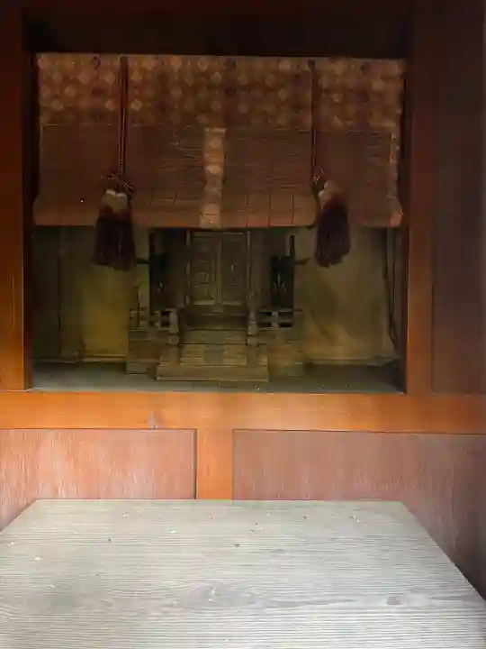 狭山八幡神社の{uncategorized: "未分類", other: "その他", undefined: "問題あり", building: "その他建物", grave: "お墓", sacred_gate: "鳥居", guardian: "狛犬", statue: "像", buddha: "仏像", history: "歴史", nature: "自然", garden: "庭園", animal: "動物", pagoda: "塔", temizu: "手水舎", mountain_gate: "山門・神門", sanctuary: "本殿・本堂", subordinate: "末社・摂社", art: "芸術", scenery: "景色", jizo: "地蔵", ema: "絵馬", goshuin: "御朱印", omikuji: "おみくじ", items: "授与品その他", amulet: "お守り", goshuincho: "御朱印帳", eats: "食事", festival: "お祭り", votive_dance: "神楽", shichigosan: "七五三参", wedding: "結婚式", experience: "体験その他", initially: "初詣", around: "周辺", anti_infection: "感染症対策"}