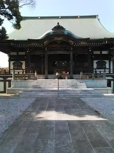 高倉寺の本殿・本堂