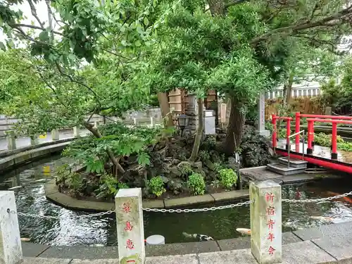 相模国総社六所神社の庭園