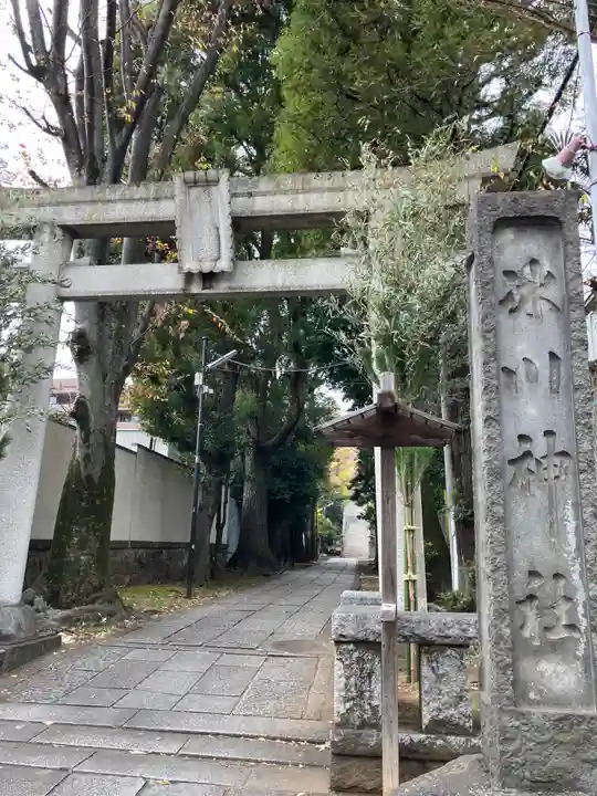 桐ヶ谷氷川神社の鳥居