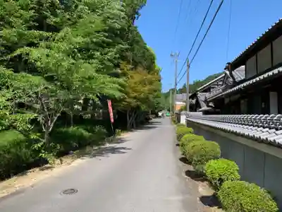 敢國神社の周辺