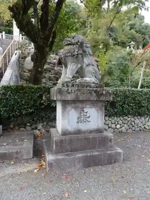 建勲神社の狛犬