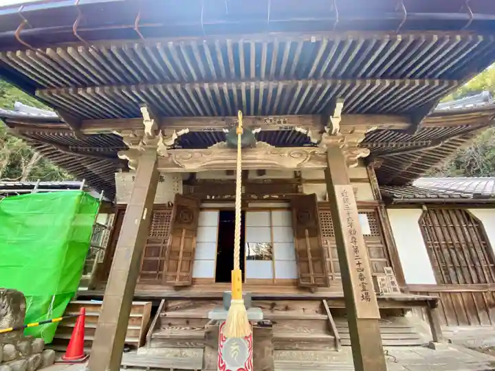 岩屋寺の本殿・本堂