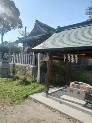 西川八幡神社の{uncategorized: "未分類", other: "その他", undefined: "問題あり", building: "その他建物", grave: "お墓", sacred_gate: "鳥居", guardian: "狛犬", statue: "像", buddha: "仏像", history: "歴史", nature: "自然", garden: "庭園", animal: "動物", pagoda: "塔", temizu: "手水舎", mountain_gate: "山門・神門", sanctuary: "本殿・本堂", subordinate: "末社・摂社", art: "芸術", scenery: "景色", jizo: "地蔵", ema: "絵馬", goshuin: "御朱印", omikuji: "おみくじ", items: "授与品その他", amulet: "お守り", goshuincho: "御朱印帳", eats: "食事", festival: "お祭り", votive_dance: "神楽", shichigosan: "七五三参", wedding: "結婚式", experience: "体験その他", initially: "初詣", around: "周辺", anti_infection: "感染症対策"}