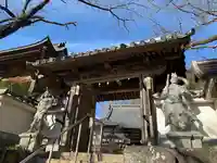 珊瑚寺の山門・神門
