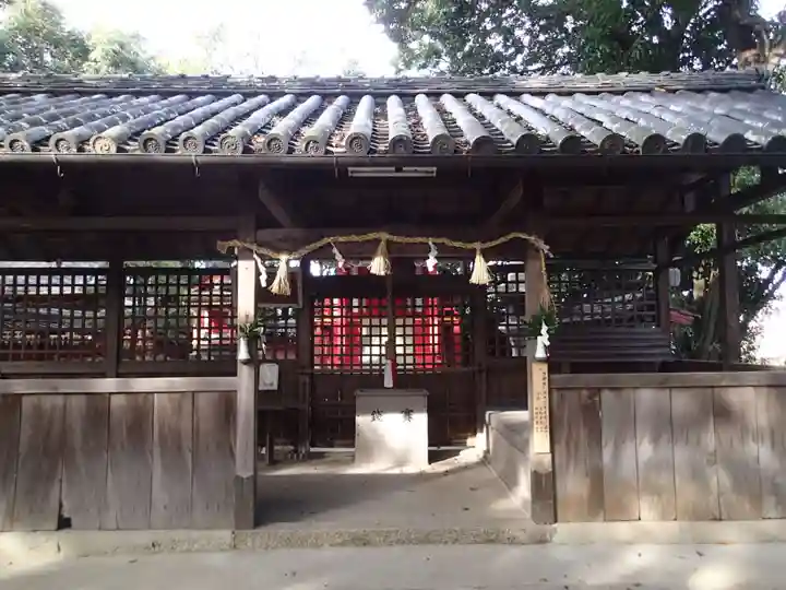 雲甘寺坐楢本神社の山門・神門