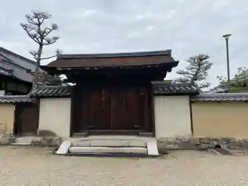 北室院の{uncategorized: "未分類", other: "その他", undefined: "問題あり", building: "その他建物", grave: "お墓", sacred_gate: "鳥居", guardian: "狛犬", statue: "像", buddha: "仏像", history: "歴史", nature: "自然", garden: "庭園", animal: "動物", pagoda: "塔", temizu: "手水舎", mountain_gate: "山門・神門", sanctuary: "本殿・本堂", subordinate: "末社・摂社", art: "芸術", scenery: "景色", jizo: "地蔵", ema: "絵馬", goshuin: "御朱印", omikuji: "おみくじ", items: "授与品その他", amulet: "お守り", goshuincho: "御朱印帳", eats: "食事", festival: "お祭り", votive_dance: "神楽", shichigosan: "七五三参", wedding: "結婚式", experience: "体験その他", initially: "初詣", around: "周辺", anti_infection: "感染症対策"}