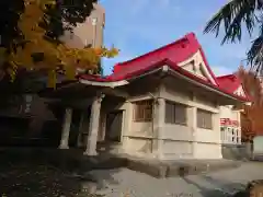 稲荷神社の本殿