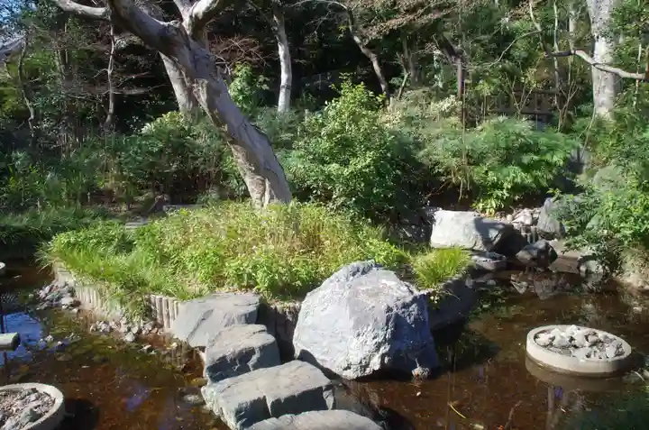 東長谷寺 薬王院の庭園