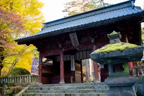 北口本宮冨士浅間神社の山門・神門