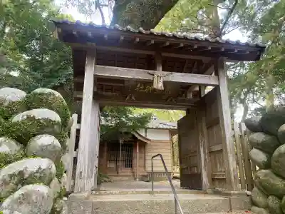 飛鳥神社の{uncategorized: "未分類", other: "その他", undefined: "問題あり", building: "その他建物", grave: "お墓", sacred_gate: "鳥居", guardian: "狛犬", statue: "像", buddha: "仏像", history: "歴史", nature: "自然", garden: "庭園", animal: "動物", pagoda: "塔", temizu: "手水舎", mountain_gate: "山門・神門", sanctuary: "本殿・本堂", subordinate: "末社・摂社", art: "芸術", scenery: "景色", jizo: "地蔵", ema: "絵馬", goshuin: "御朱印", omikuji: "おみくじ", items: "授与品その他", amulet: "お守り", goshuincho: "御朱印帳", eats: "食事", festival: "お祭り", votive_dance: "神楽", shichigosan: "七五三参", wedding: "結婚式", experience: "体験その他", initially: "初詣", around: "周辺", anti_infection: "感染症対策"}