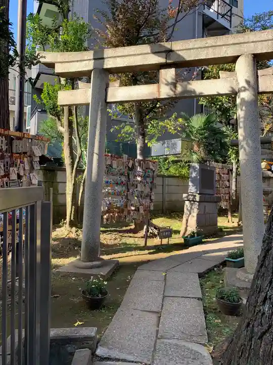 高円寺氷川神社の鳥居