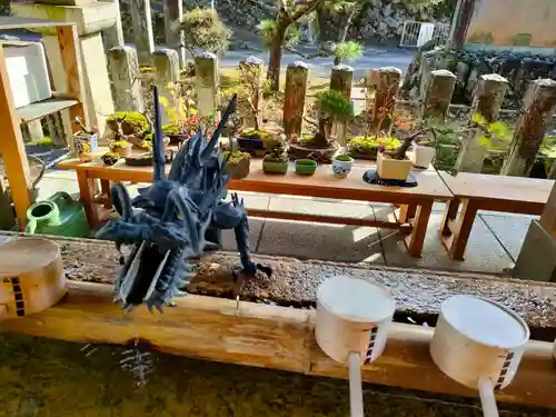 敢國神社の手水舎