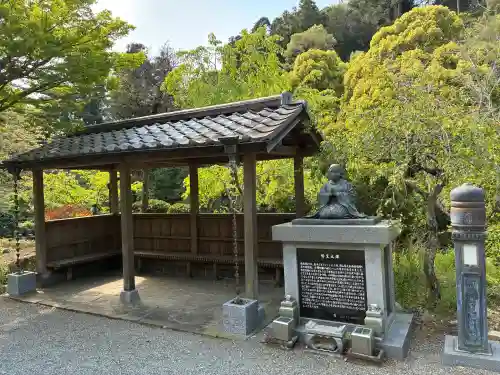 稱名寺（称名寺）の{uncategorized: "未分類", other: "その他", undefined: "問題あり", building: "その他建物", grave: "お墓", sacred_gate: "鳥居", guardian: "狛犬", statue: "像", buddha: "仏像", history: "歴史", nature: "自然", garden: "庭園", animal: "動物", pagoda: "塔", temizu: "手水舎", mountain_gate: "山門・神門", sanctuary: "本殿・本堂", subordinate: "末社・摂社", art: "芸術", scenery: "景色", jizo: "地蔵", ema: "絵馬", goshuin: "御朱印", omikuji: "おみくじ", items: "授与品その他", amulet: "お守り", goshuincho: "御朱印帳", eats: "食事", festival: "お祭り", votive_dance: "神楽", shichigosan: "七五三参", wedding: "結婚式", experience: "体験その他", initially: "初詣", around: "周辺", anti_infection: "感染症対策"}