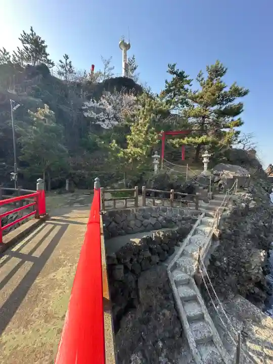能生白山神社末社厳島神社(新潟県)