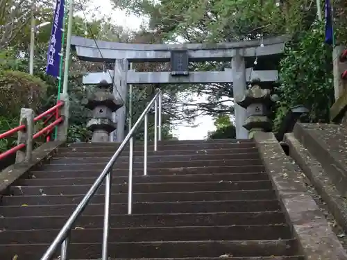 諏訪神社の鳥居