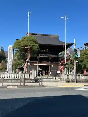 高幡不動尊　金剛寺の山門・神門