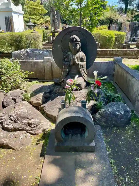 明治寺の{uncategorized: "未分類", other: "その他", undefined: "問題あり", building: "その他建物", grave: "お墓", sacred_gate: "鳥居", guardian: "狛犬", statue: "像", buddha: "仏像", history: "歴史", nature: "自然", garden: "庭園", animal: "動物", pagoda: "塔", temizu: "手水舎", mountain_gate: "山門・神門", sanctuary: "本殿・本堂", subordinate: "末社・摂社", art: "芸術", scenery: "景色", jizo: "地蔵", ema: "絵馬", goshuin: "御朱印", omikuji: "おみくじ", items: "授与品その他", amulet: "お守り", goshuincho: "御朱印帳", eats: "食事", festival: "お祭り", votive_dance: "神楽", shichigosan: "七五三参", wedding: "結婚式", experience: "体験その他", initially: "初詣", around: "周辺", anti_infection: "感染症対策"}