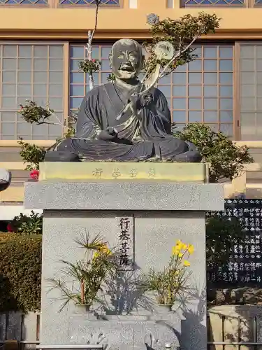 東林院（種蒔大師）の像