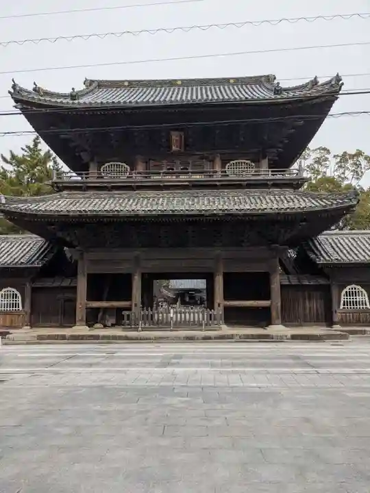 大樹寺(松安院大樹寺)の山門・神門
