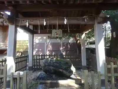 天沼八幡神社の手水舎
