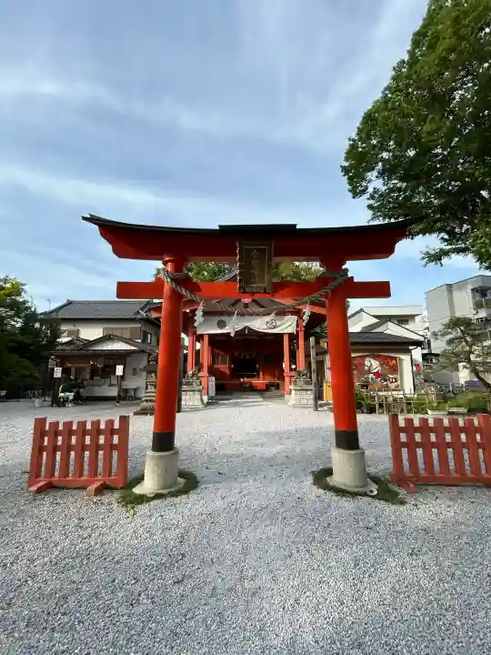 秩父今宮神社の{uncategorized: "未分類", other: "その他", undefined: "問題あり", building: "その他建物", grave: "お墓", sacred_gate: "鳥居", guardian: "狛犬", statue: "像", buddha: "仏像", history: "歴史", nature: "自然", garden: "庭園", animal: "動物", pagoda: "塔", temizu: "手水舎", mountain_gate: "山門・神門", sanctuary: "本殿・本堂", subordinate: "末社・摂社", art: "芸術", scenery: "景色", jizo: "地蔵", ema: "絵馬", goshuin: "御朱印", omikuji: "おみくじ", items: "授与品その他", amulet: "お守り", goshuincho: "御朱印帳", eats: "食事", festival: "お祭り", votive_dance: "神楽", shichigosan: "七五三参", wedding: "結婚式", experience: "体験その他", initially: "初詣", around: "周辺", anti_infection: "感染症対策"}