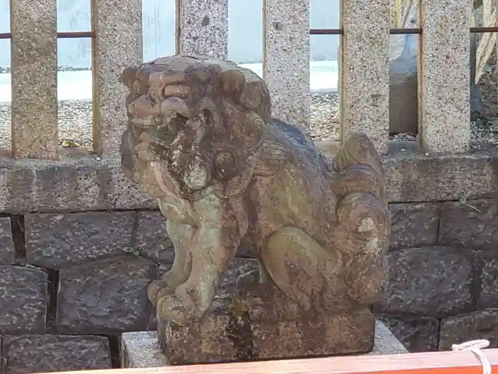 市神社の狛犬