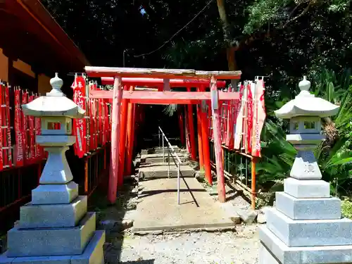 北山稲荷普済寺の鳥居